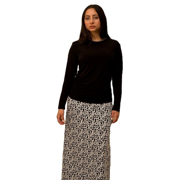 DEVORAH'S SECRET Modest Skirt Maxi Black & White Regular and Plus sizes - Picture 1 of 3